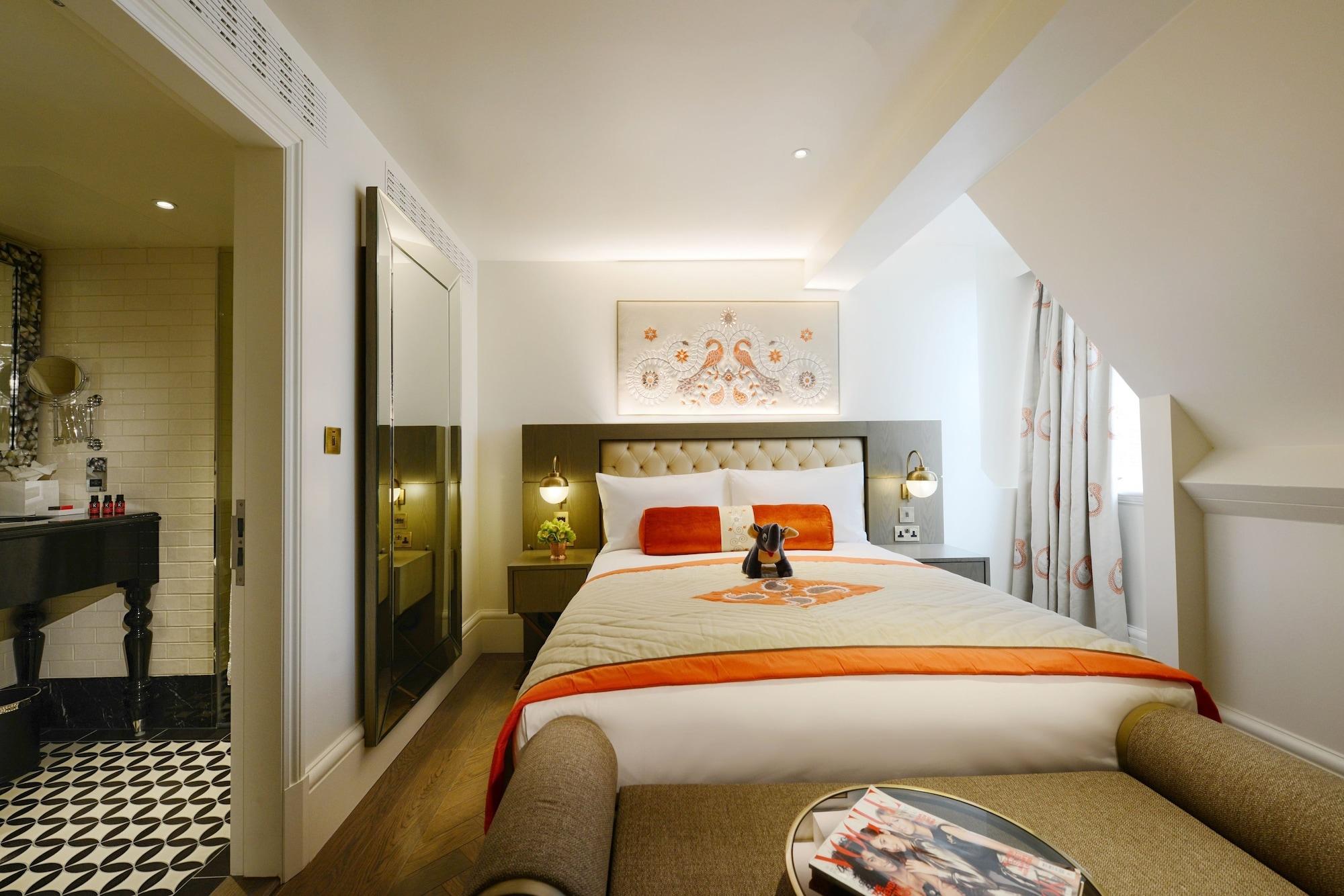 The Lalit London Hotel Bagian luar foto A room at the hotel