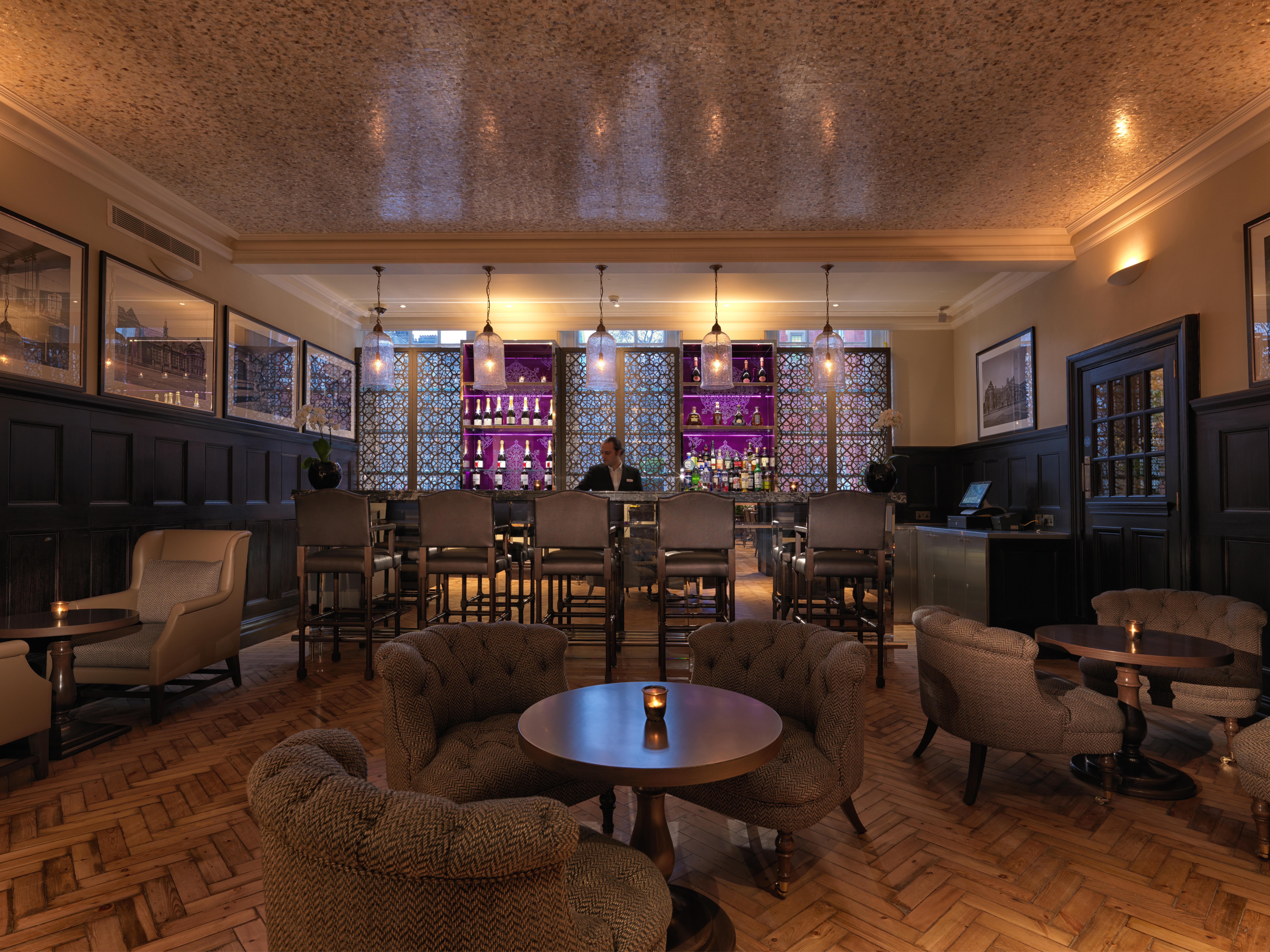 The Lalit London Hotel Fasilitas foto The bar at the hotel