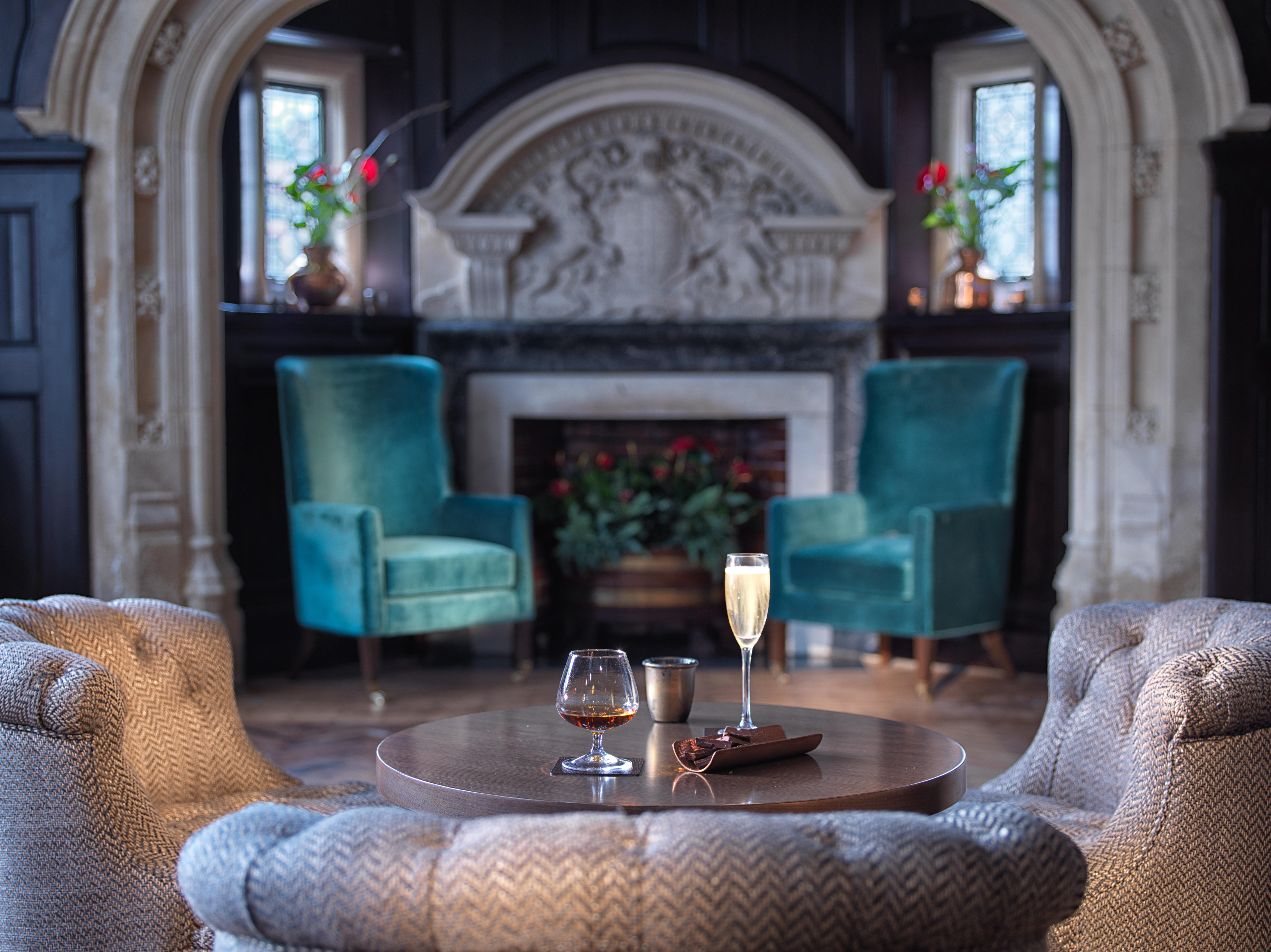 The Lalit London Hotel Bagian luar foto The Drawing Room at The Old Bank