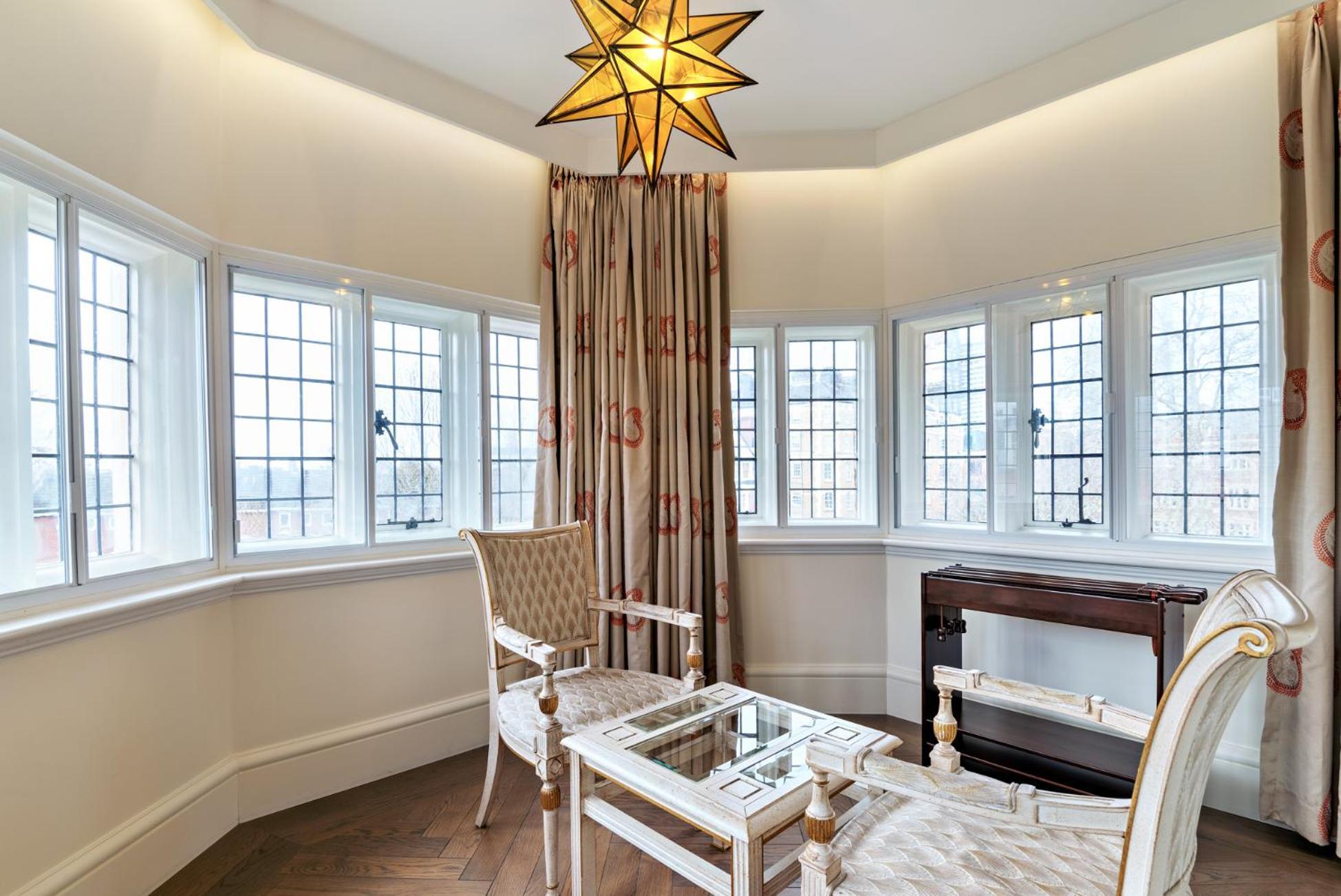 The Lalit London Hotel Bagian luar foto The Star Room
